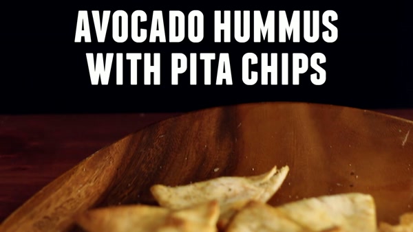 Avocado hummus with pita chips